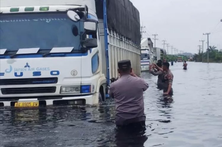 Hanya Bus Diizinkan Melintasi Jalintim
