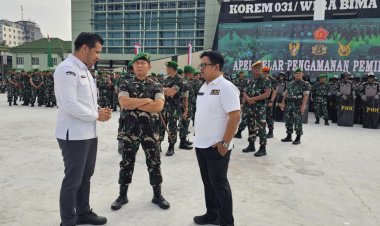 Bawaslu Riau Ikut Apel Pengamanan Pemilu: Danrem 031 Wirabima Tekankan Pencegahan dan Tindakan Humanis