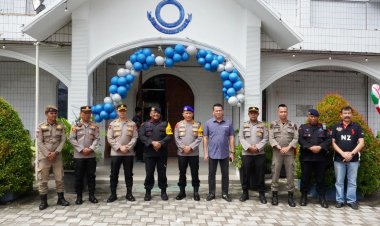Dansat Brimob Riau tinjau di gereja HKBP Sukajadi Guna Memastikan Keamanan Natal 2024