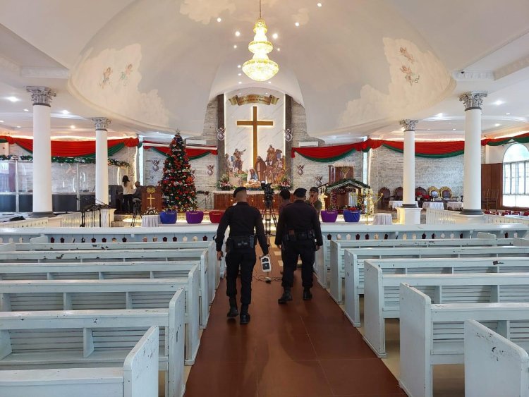 Natal 2024, Brimob Polda Riau Sterilisasi ke Gereja di kota Pekanbaru