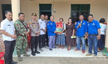 Penuh Kehangatan Natal, Polsek Kandis dan DPC-PPDI Siak Salurkan Bantuan Sosial bagi Warga Kandis