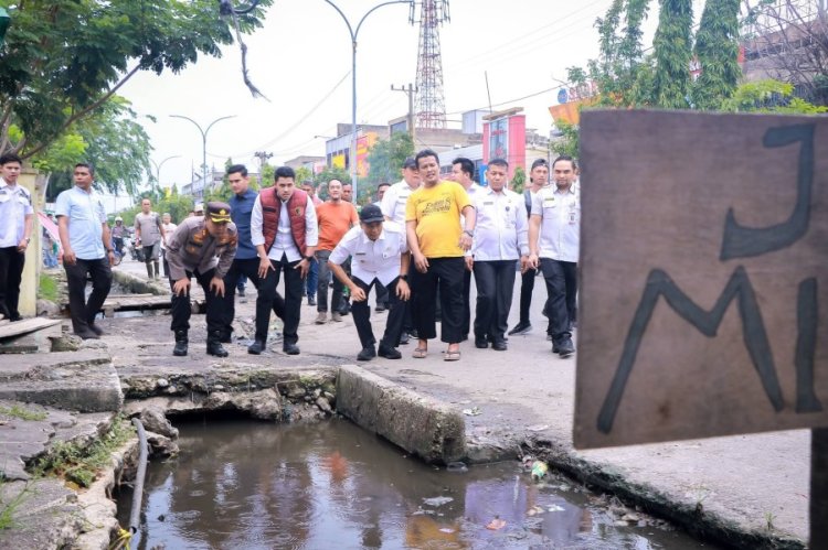 Pemko Pekanbaru Gerak Cepat Benahi Drainase Pasar Cik Puan Jelang Nataru