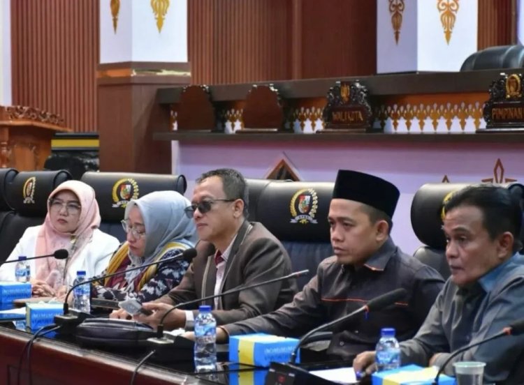 Komisi II DPRD Pekanbaru Fasilitasi Dialog Pedagang Pasar Kodim, Cari Solusi Berakhirnya Kontrak STHPB